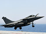 Первые истребители Rafale в понедельник утром уже вылетели с палубы авианосца в направлении Ирака