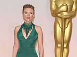 Претенденток на "Оскара" наградили традиционной "голой премией": Скарлетт Йоханссон получила две