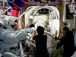 Астронавты США в третий раз вышли в открытый космос для подготовки МКС к приему новых космических кораблей
