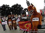 Организованный коммунистами "Марш пустых карманов" проходит в Москве