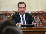 После заявления премьер-министра Дмитрия Медведева, ректоры ряда российских вузов рассказали газете, что в 2015 году правительство выделило им меньше денег на стипендиальный фонд, чем было запланировано