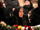 Мать Немцова могут признать потерпевшей по делу о его убийстве Мать Немцова могут признать потерпевшей по делу о его убийстве