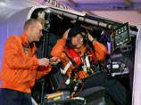 Уникальный самолет Solar Impulse 2 завершил первый этап кругосветки с часовым опозданием 