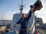 По информации представителя военно-морского флота Болгарии, в Черном море страны НАТО будут отрабатывать защиту от нападения с воздуха и от атак подводных лодок, основные маневры управления кораблем
