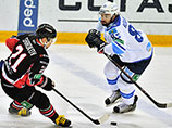 Омский "Авангард" во вторник на своем льду обыграл астанинский "Барыс" и стал победителем самой портной серии 1/8 финала плей-офф Континентальной хоккейной лиги (КХЛ) сезона-2014/15, дошедшей до седьмой, решающей встречи