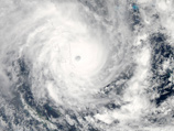 Мощнейший тропический циклон "Пэм" обрушился в субботу на небольшое тихоокеанское островное государство Вануату