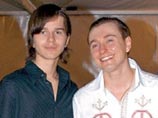 Пасынок Сергея Безрукова 25-летний Андрей Ливанов найден мертвым в своей квартире. Обнаружили его тело коллеги по Московскому губернскому театру, где он служил старшим администратором Пасынок Сергея Безрукова 25-летний Андрей Ливанов найден мертвым в своей квартире. Обнаружили его тело коллеги по Московскому губернскому театру, где он служил старшим администратором