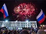 Салют в Симферополе по случаю празднования годовщины "Крымской весны"