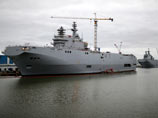 Два корабля Mistral Франция по контракту стоимостью 1,12 млрд евро должна была передать России осенью 2014 года