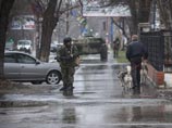 В Крыму четверо военных, которые ограбили прохожих и душили одного из них, получили по 1,5 года колонии-поселения В Крыму четверо военных, которые ограбили прохожих и душили одного из них, получили по 1,5 года колонии-поселения