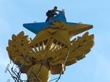 Суд в Москве продлил арест задержанных по "высотному делу" Суд в Москве продлил арест задержанных по "высотному делу"