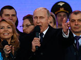 Путин спел гимн на митинге в честь годовщины присоединения Крыма, куда пришли более 100 тысяч человек Путин спел гимн на митинге в честь годовщины присоединения Крыма, куда пришли более 100 тысяч человек