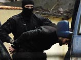 Подозреваемый по делу Немцова после убийства прятался у родственников сенатора, утверждает пресса Подозреваемый по делу Немцова после убийства прятался у родственников сенатора, утверждает пресса