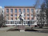 Ижевские студенты в купальниках нарисовали на себе символы Победы (ФОТО) Ижевские студенты в купальниках нарисовали на себе символы Победы (ФОТО)