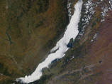 Уровень воды в озере Байкал упал еще на один сантиметр и достиг отметки в 455,92 метров. Это на 8 см ниже минимальной допустимой отметки