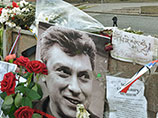 В четверг газета "Коммерсант", пишет со ссылкой на материалы дела, оказавшиеся в распоряжении журналистов, что за убийство Немцова исполнителям обещали в общей сложности 25 млн рублей