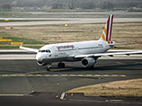 Авиакомпания Germanwings, которой принадлежал разбившийся самолет, заявила, что не получала никаких официальных данных, указывающих на то, что во время катастрофы в кабине находился только один пилот Авиакомпания Germanwings, которой принадлежал разбившийся самолет, заявила, что не получала никаких официальных данных, указывающих на то, что во время катастрофы в кабине находился только один пилот
