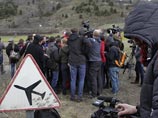Прокуратура Дюссельдорфа подтвердила информацию об инциденте, произошедшем на борту, незадолго до момента крушения, передает DW. За несколько минут до крушения самолета один из пилотов, покинувших кабину, не смог вернуться обратно Прокуратура Дюссельдорфа подтвердила информацию об инциденте, произошедшем на борту, незадолго до момента крушения, передает DW. За несколько минут до крушения самолета один из пилотов, покинувших кабину, не смог вернуться обратно