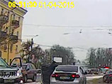 Полиция Твери изучает ВИДЕО со стрельбой, произошедшей во время конфликта автомобилистов Полиция Твери изучает ВИДЕО со стрельбой, произошедшей во время конфликта автомобилистов