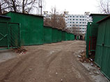 Столичные полицейские задержали трех подростков, которые устроили в гаражном боксе "камеру пыток" и истязали своего знакомого. В итоге у потерпевшего оказалась прострелена нога Столичные полицейские задержали трех подростков, которые устроили в гаражном боксе "камеру пыток" и истязали своего знакомого. В итоге у потерпевшего оказалась прострелена нога