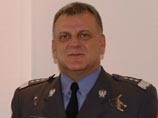Глава ВВС Польши был в кабине самолета Качиньского и давил на пилотов, а кое-кто пил пиво, показала новая расшифровка записей Глава ВВС Польши был в кабине самолета Качиньского и давил на пилотов, а кое-кто пил пиво, показала новая расшифровка записей