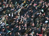 Болельщиков московского "Торпедо" отлучили от футбола на пять матчей Болельщиков московского "Торпедо" отлучили от футбола на пять матчей