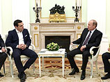Президент РФ Владимир Путин передал греческому премьеру Алексису Ципрасу икону "Николай Чудотворец и святой Спиридон", похищенную в Греции нацистами в годы Второй мировой войны Президент РФ Владимир Путин передал греческому премьеру Алексису Ципрасу икону "Николай Чудотворец и святой Спиридон", похищенную в Греции нацистами в годы Второй мировой войны