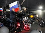 "Ночные волки", лидер которых Александр Залдостанов (Хирург) дружит с президентом России Владимиром Путиным, являются также участниками движения "Антимайдан"