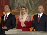 В храм Христа Спасителя на богослужение также приехали президент России Владимир Путин и премьер-министр Дмитрий Медведев вместе с супругой