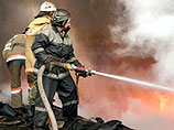 В Хакасии спасатели борются с лесными пожарами, которые раздувает сильнейший ветер: на части республики введен режим ЧС