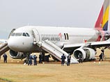 Самолет корейской авиакомпании Asiana выкатился за пределы ВПП в Хиросиме, есть пострадавшие