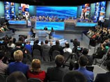 Владимир Путин провел рекордную по количеству поступивших вопросов 13-ю "Прямую линию" с народом России Владимир Путин провел рекордную по количеству поступивших вопросов 13-ю "Прямую линию" с народом России