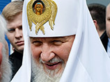 Патриарх Московский и всея Руси Кирилл, совершивший в Светлую пятницу Божественную литургию в Троице-Сергиевой лавре, призвал верующих, входящих в храм, "не хулить Бога"