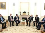 Владимир Путин и Алексис Ципрас, 8 апреля 2015 года Владимир Путин и Алексис Ципрас, 8 апреля 2015 года