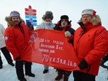 Накануне Рогозин высадился на Шпицбергене, поучаствовал там в открытии арктической станции "Северный полюс - 2015"