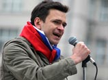 Илья Яшин утверждал, что Геремеев уехал в ОАЭ. "Если это подтвердится, будем добиваться объявления Геремеева в международный розыск", - написал оппозиционер в своем Facebook Илья Яшин утверждал, что Геремеев уехал в ОАЭ. "Если это подтвердится, будем добиваться объявления Геремеева в международный розыск", - написал оппозиционер в своем Facebook