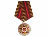 По данным издания "Столица на Онего", они оставили врученные им памятные награды на столе секретаря в вестибюле правительства Карелии
