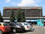 Крупнейший в мире лайнер Airbus А-380 совершил вынужденную посадку в Домодедово из-за больного пассажира Крупнейший в мире лайнер Airbus А-380 совершил вынужденную посадку в Домодедово из-за больного пассажира