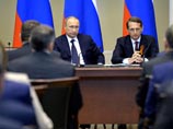 Президент Путин считает, что экономика успешно справилась с санкциями: "Все. Это пройдено" Президент Путин считает, что экономика успешно справилась с санкциями: "Все. Это пройдено"