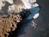На Камчатке вулкан Ключевской выбросил парогазовый столб на высоту 7,5 км