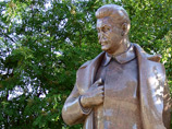 Неправительственная организация "Мемориал" призвала не использовать изображения Иосифа Сталина во время торжеств по случаю 70-летия Победы и законодательно запретить прославлять этого советского вождя Неправительственная организация "Мемориал" призвала не использовать изображения Иосифа Сталина во время торжеств по случаю 70-летия Победы и законодательно запретить прославлять этого советского вождя