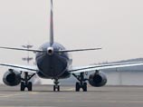 В аэропорту Шереметьево "Суперджет-100" потерял часть двигателя при взлете В аэропорту Шереметьево "Суперджет-100" потерял часть двигателя при взлете