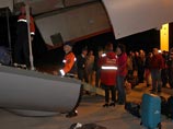 Государственная служба Украины по чрезвычайным ситуациям (ГСЧС) сообщила, что на самолете, приземлившемся в международном аэропорту "Борисполь", прилетели украинская экспедиция и 87 эвакуированных человек