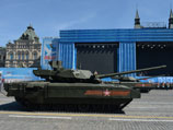 Причиной ЧП во время репетиции парада Победы на Красной площади, когда один из танков Т-14 "Армата" заглох, остановившись напротив Мавзолея, стал человеский фактор