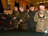 Американские инструкторы посоветовали украинским военным учиться у "зеленых человечков" Американские инструкторы посоветовали украинским военным учиться у "зеленых человечков"