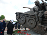 Рогозин торжественно открыл первый в России танкодром Рогозин торжественно открыл первый в России танкодром