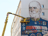 Школьники-вандалы разбили памятную доску маршалу Жукову в Киеве Школьники-вандалы разбили памятную доску маршалу Жукову в Киеве