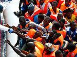 Бывший госсекретарь по делам транспорта Тьерри Мариани предложил продать корабли Евросоюзу, чтобы использовать их для спасения нелегальных мигрантов в Средиземном море