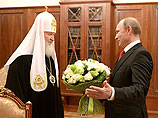На странице патриарха Кирилла "Вконтакте" славят сатану и Аллаха, осуждают кортежи