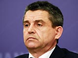 По его словам, в РФ необходимо формировать правовую систему контроля, прежде всего финансового. При это он отметил, что западные страны зачастую не выдают России фигурантов уголовных дел по запросу об экстрадиции По его словам, в РФ необходимо формировать правовую систему контроля, прежде всего финансового. При это он отметил, что западные страны зачастую не выдают России фигурантов уголовных дел по запросу об экстрадиции
